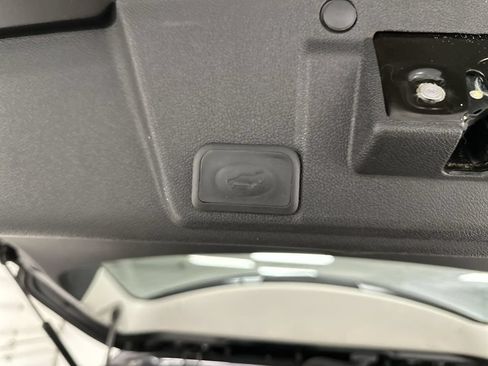 Used 2017 Chevrolet Traverse Premier AWD/4WD image 26