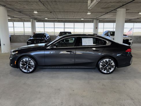 Certified 2025 BMW 530i image 5