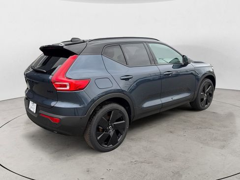 New 2026 Volvo XC40 B5 Ultra w/ Climate Package AWD/4WD image 7