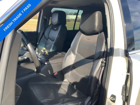 Used 2015 Cadillac Escalade ESV Luxury image 3