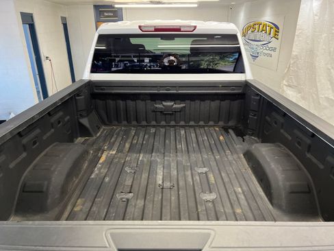 Used 2025 Chevrolet Silverado 2500 LTZ AWD/4WD image 19
