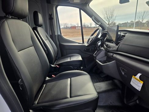 New 2026 Ford Transit 250 148 Medium Roof RWD image 6