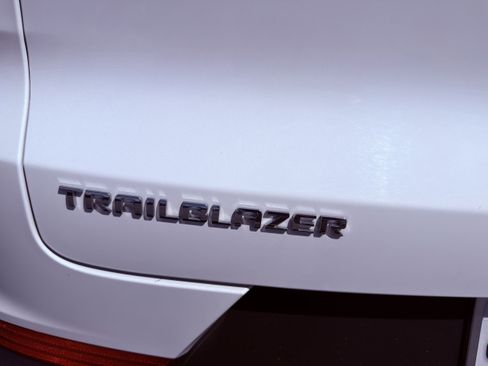 Used 2022 Chevrolet TrailBlazer LS image 37