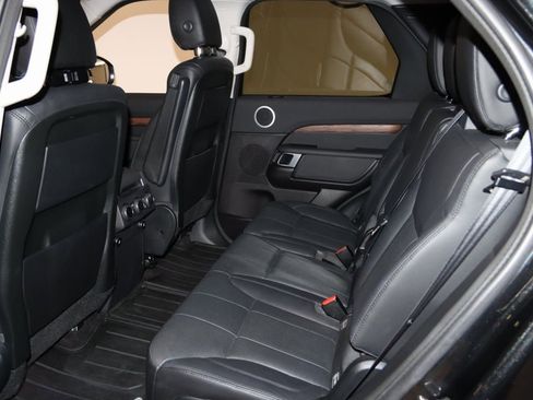 Used 2018 Land Rover Discovery HSE image 47