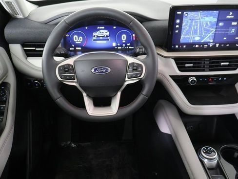 New 2026 Ford Explorer Active w/ Active Comfort Package image 18