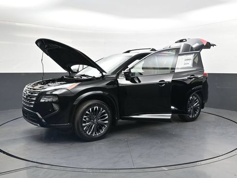 Certified 2026 Nissan Rogue SV FWD image 52