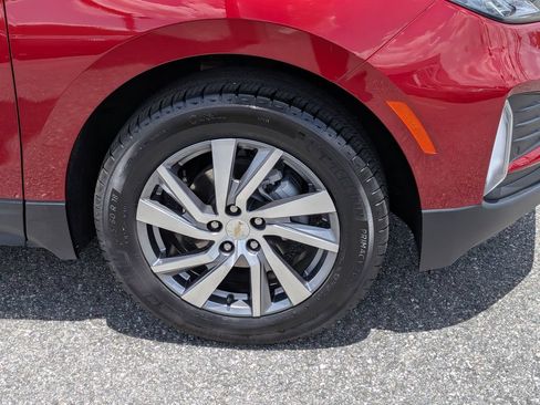 Used 2024 Chevrolet Equinox LT AWD/4WD image 10