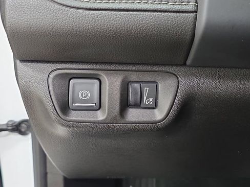 Used 2023 GMC Acadia SLT AWD/4WD image 24