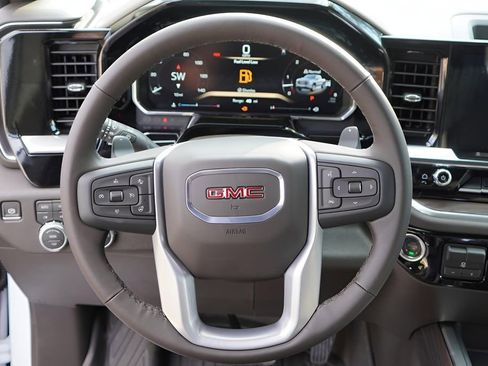 New 2026 GMC Sierra 1500 SLT image 11