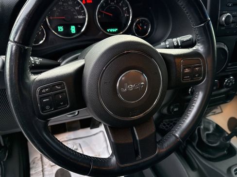 Used 2017 Jeep Wrangler Unlimited Sport w/ Connectivity Group image 16