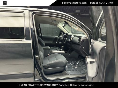 Used 2021 Toyota Tacoma SR5 w/ Trail Edition image 20