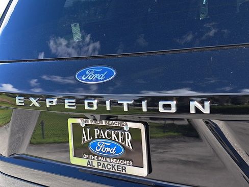 New 2025 Ford Expedition Active image 10
