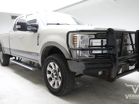 Used 2018 Ford F350 Lariat w/ Lariat Ultimate Package image 6