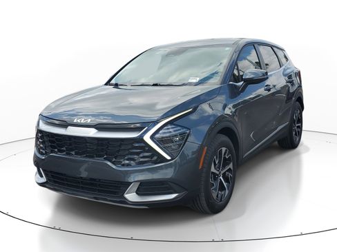 Used 2024 Kia Sportage EX FWD image 3