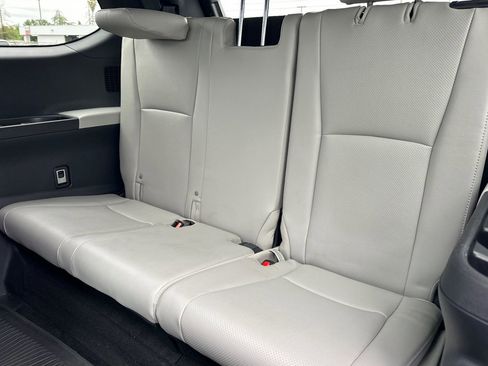 Used 2025 Toyota Grand Highlander AWD Hybrid image 15