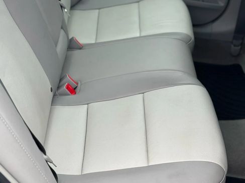 Used 2014 Toyota Camry XLE w/ Leather Package FWD image 9