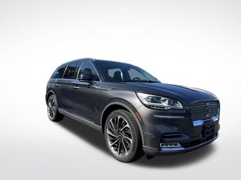 Used 2020 Lincoln Aviator Reserve w/ Equipment Group 202A image 3