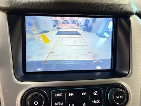 Used 2019 GMC Yukon SLT w/ Premium Edition AWD/4WD image 16