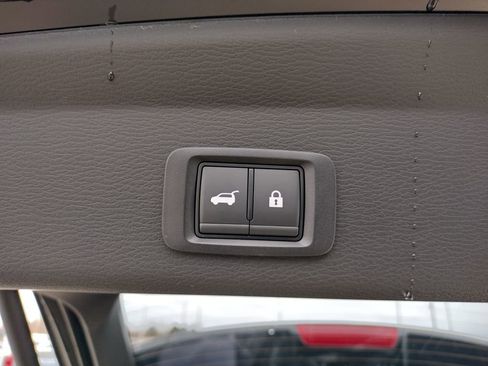 New 2026 Mitsubishi Outlander SEL image 16