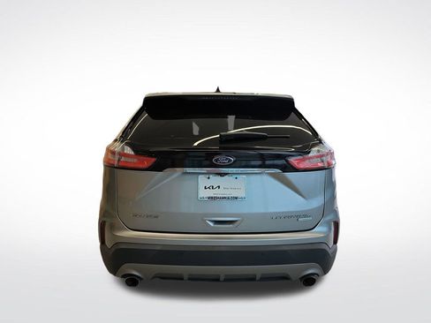 Used 2020 Ford Edge Titanium image 4