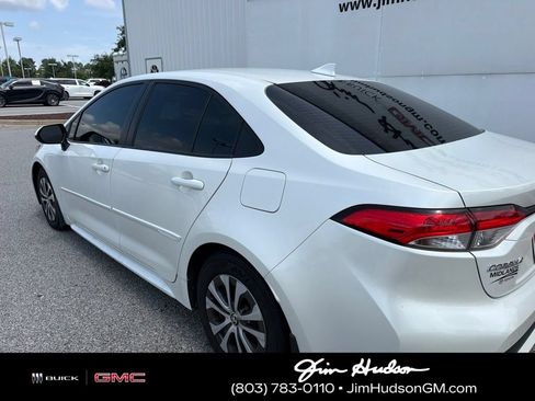 Used 2022 Toyota Corolla LE FWD image 5