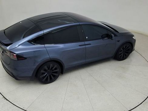 Used 2022 Tesla Model X image 85