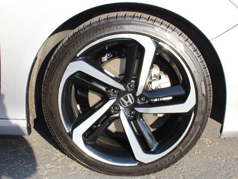 Used 2022 Honda Accord Sport image 14