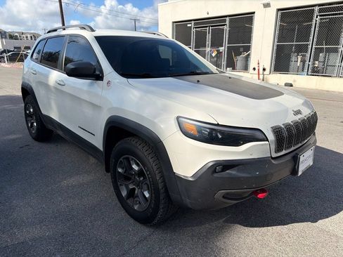 Used 2019 Jeep Cherokee Trailhawk w/ Cold Weather Group AWD/4WD image 4