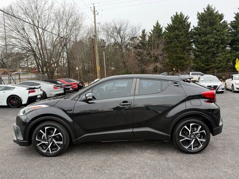 Used 2018 Toyota C-HR XLE image 7