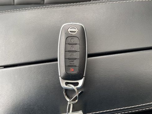 Used 2023 Nissan Rogue SL w/ SL Premium Package image 24