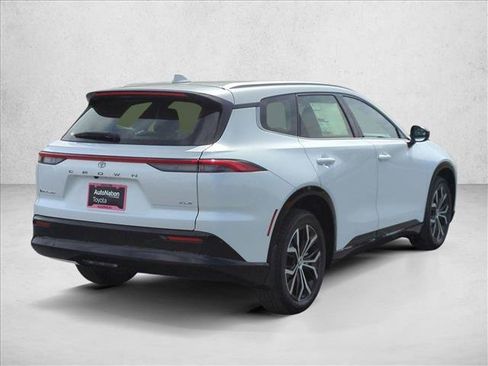 New 2026 Toyota Crown Signia image 2