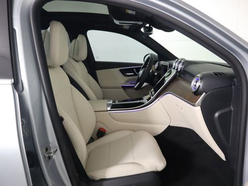 Certified 2025 Mercedes-Benz GLC 300 image 21
