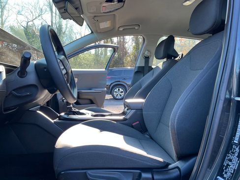 Used 2025 Kia K4 LXS image 25