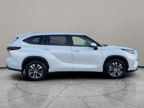 Certified 2026 Toyota Highlander XLE AWD/4WD image 7