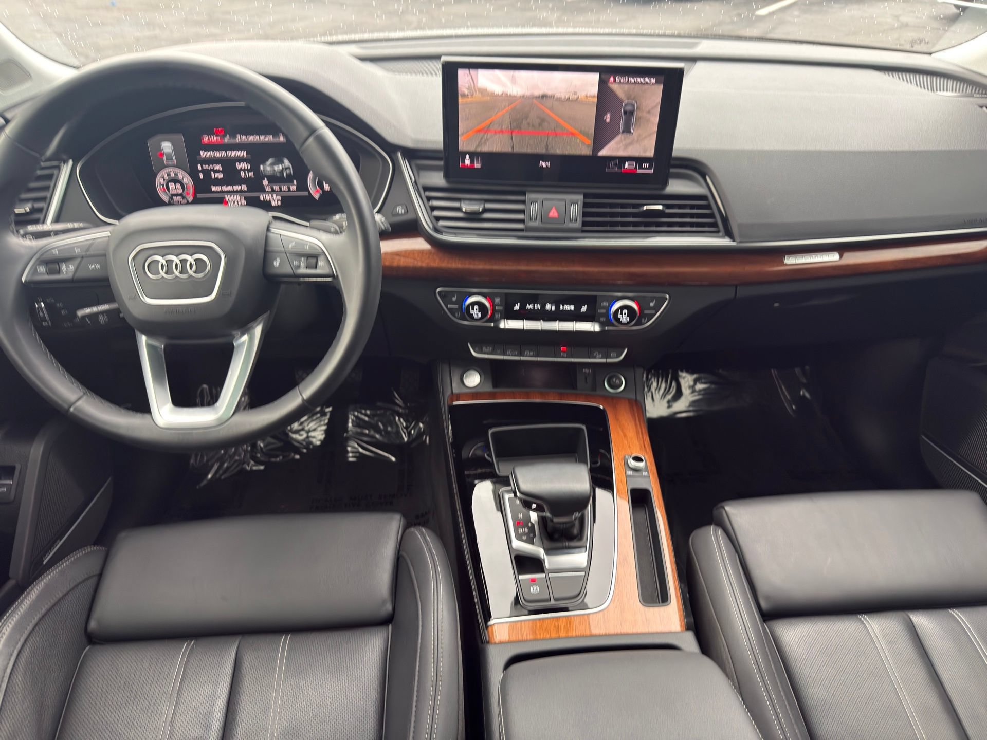 Used 2023 Audi Q5 2.0T Premium Plus w/ Premium Plus Package AWD/4WD image 23