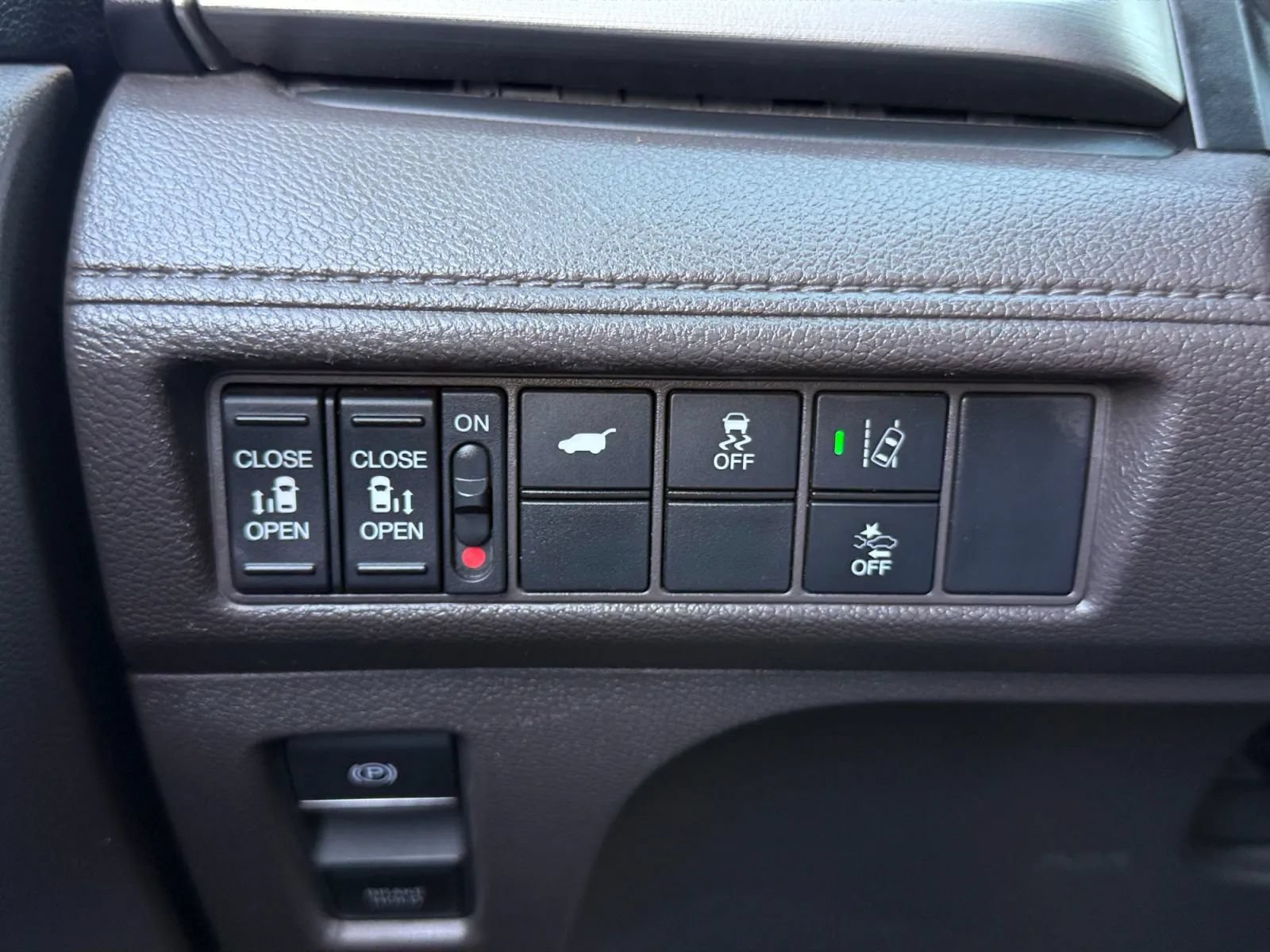 Used 2018 Honda Odyssey EX-L image 39