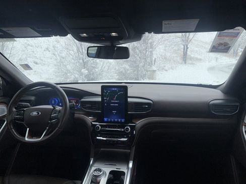 Certified 2021 Ford Explorer King Ranch w/ Premium Technology Package image 25