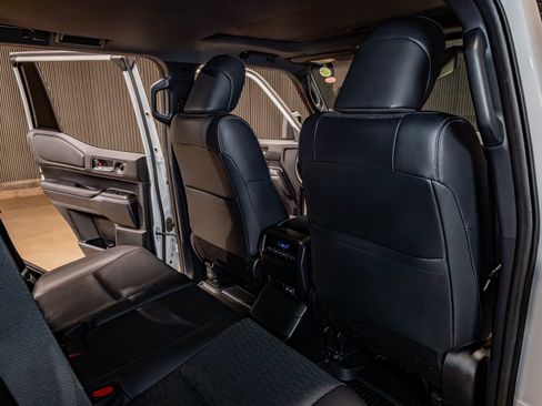 Used 2024 Toyota Land Cruiser image 26