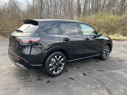 New 2026 Honda HR-V EX-L image 2