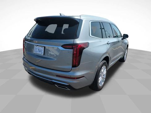 Used 2025 Cadillac XT6 Luxury image 5
