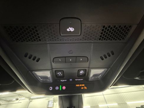 Used 2024 Cadillac XT6 Sport w/ Technology Package image 20