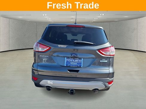 Used 2016 Ford Escape SE image 4