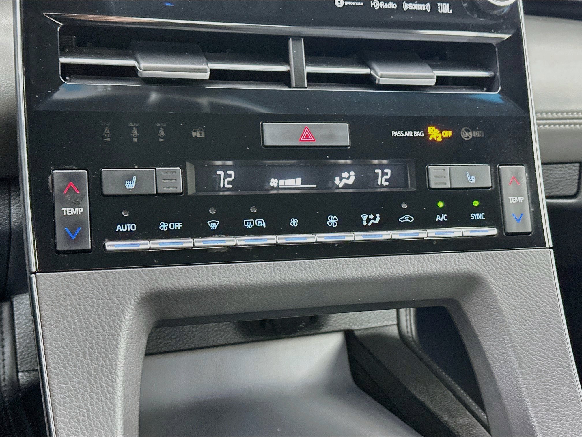 Used 2019 Toyota Avalon XLE w/ Moonroof Package FWD image 15
