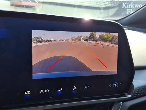 Used 2025 Chevrolet Equinox EV LT FWD image 10