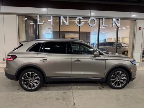Certified 2023 Lincoln Nautilus Reserve AWD/4WD image 5