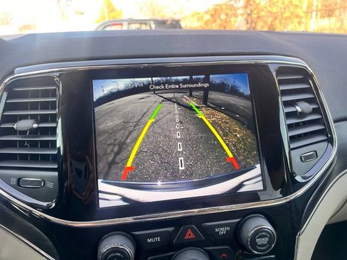 Used 2020 Jeep Grand Cherokee Limited w/ Trailer Tow Group IV image 20