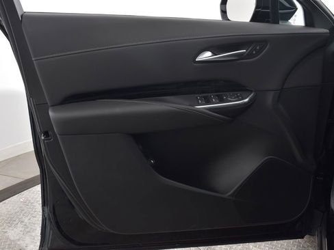 Used 2024 Cadillac XT4 Luxury w/ Cold Weather Package image 11