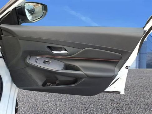 Certified 2026 Nissan Sentra SR w/ Floor Mat Package FWD image 19