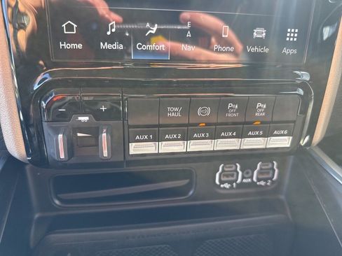 Used 2023 RAM 4500 Laramie image 22