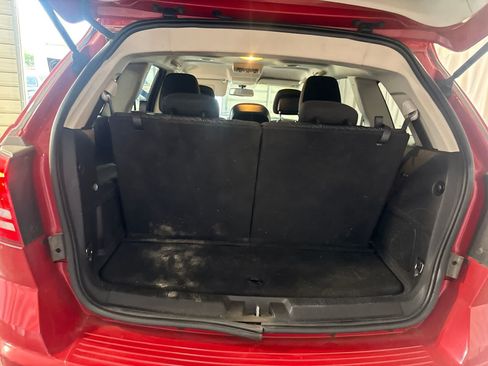 Used 2018 Dodge Journey SE w/ Popular Equipment Group FWD image 12